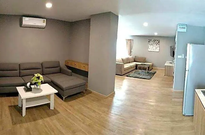 The Lux Ladprao 10 5*