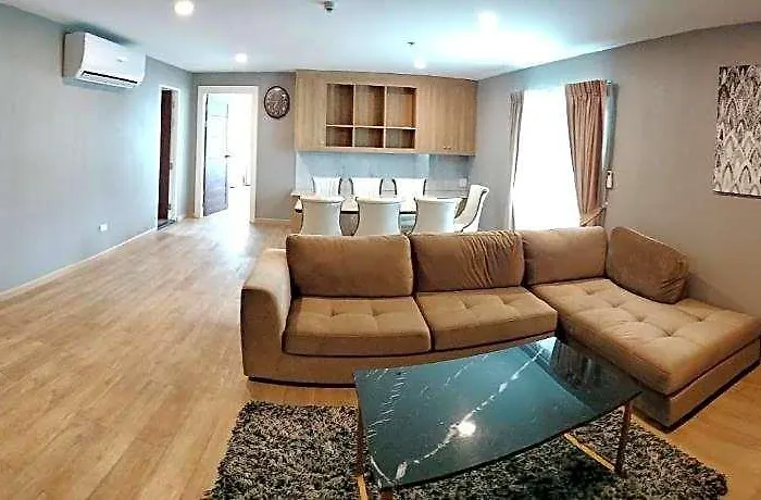 The Lux Ladprao 10