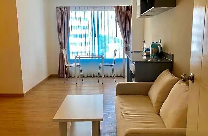 Hotell The Lux Ladprao 10 Bangkok